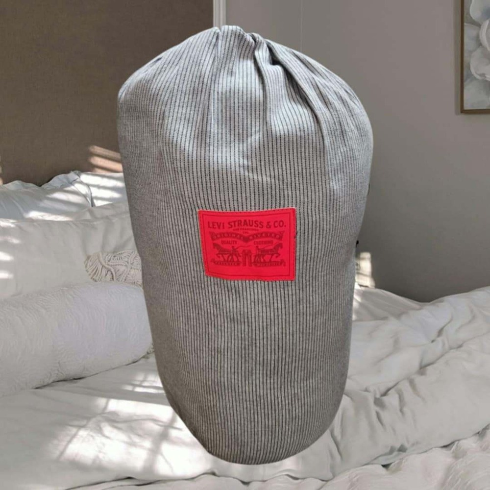 NEW Levi's‎ Strauss Co. Limited Edition Striped Throw Blanket Tote (5640)